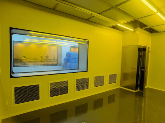 千級電子半導(dǎo)體凈化車間裝修成本分析:每平方米多少錢?